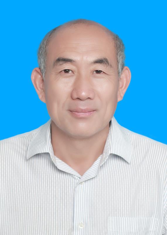 季玉国-证件照（蓝底）.jpg